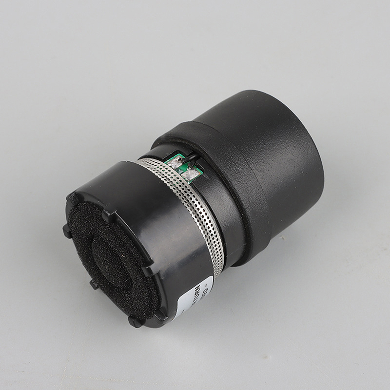 كبسولة ميكروفون سلكي ديناميكي  - مراجعة Shure Mic Sm58 وسعره
