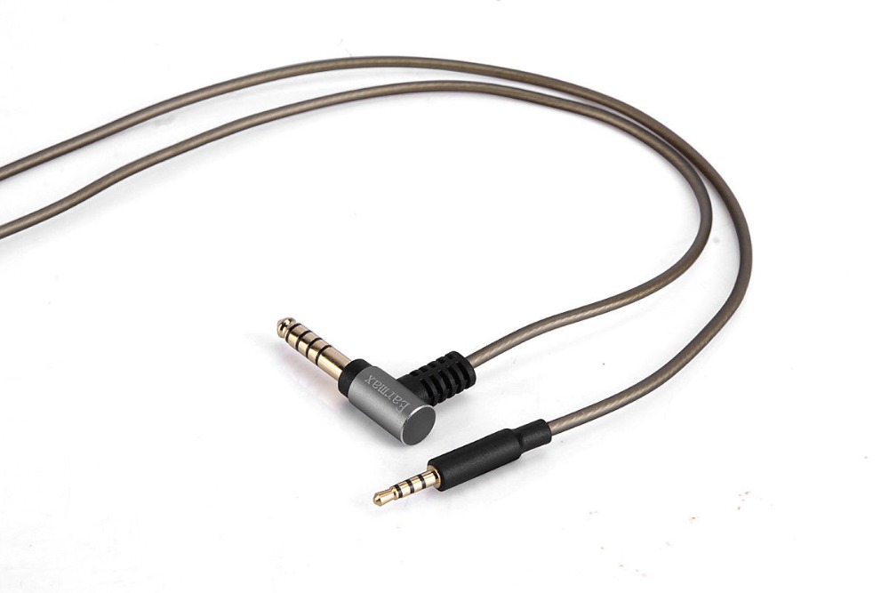 4.4 مللي متر/2.5 مللي متر إلى  - مراجعة Sennheiser Headphone Momentum 4 وسعره