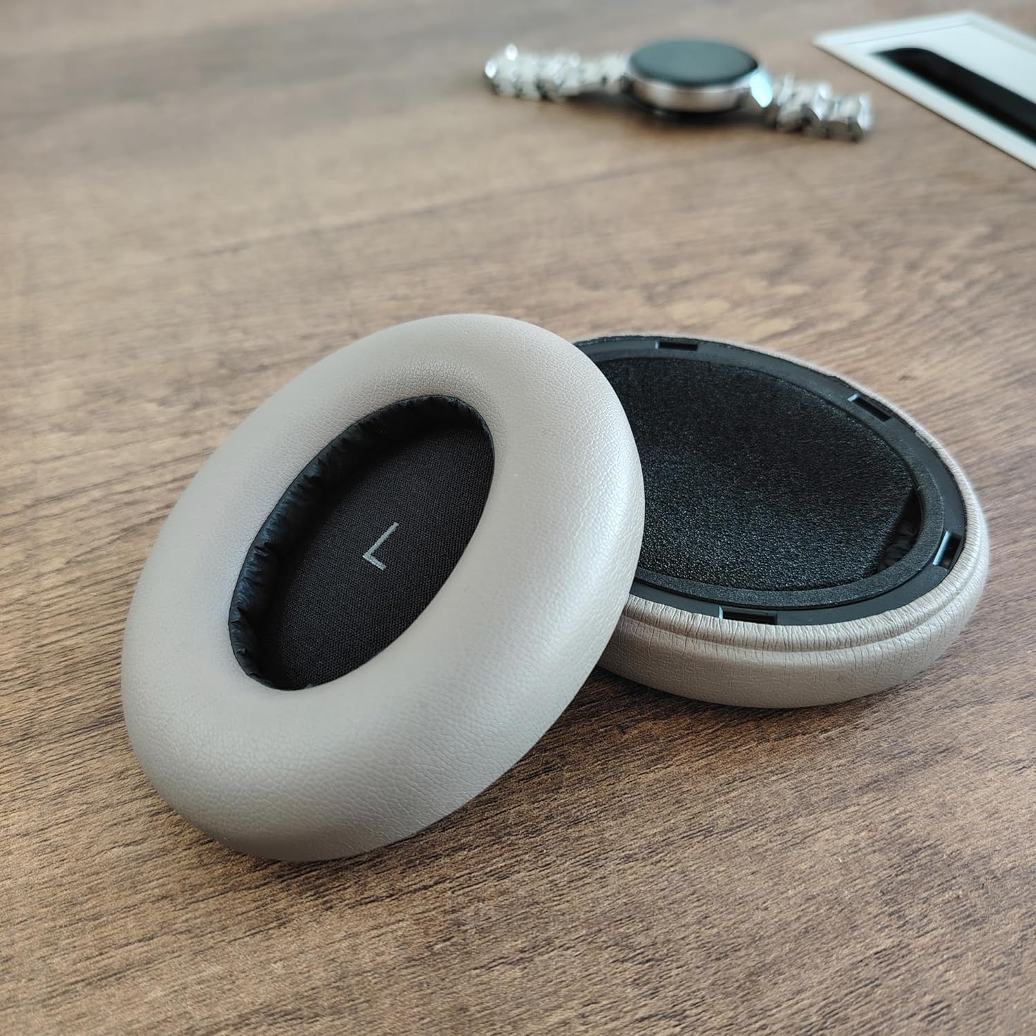 وسائد أذن ناعمة احترافية وغطاء - مراجعة Sennheiser Headphone Momentum 4 وسعره